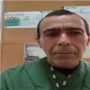 laureato in filosofia offre la propria competenza a chi si sente in difficolta nell'affrontare lo studio delle materie umanistiche